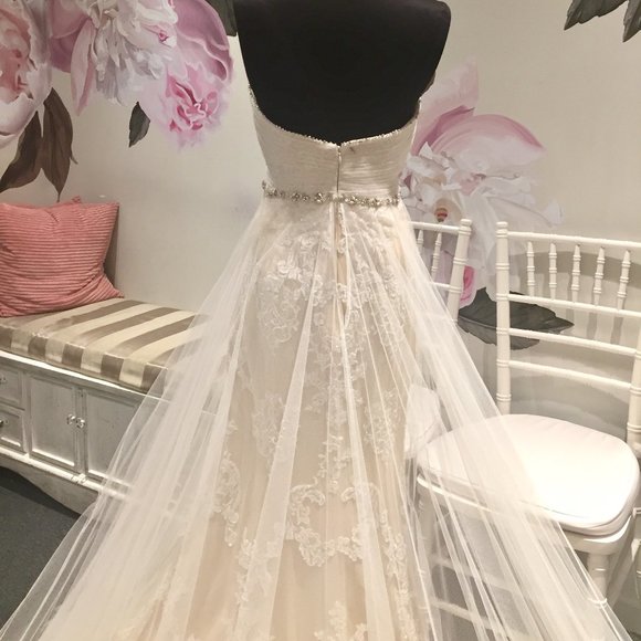 BLUE ENZOANI WEDDING GOWN! - Picture 6 of 8